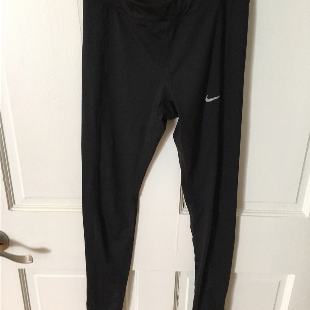nike athletic leggings:)