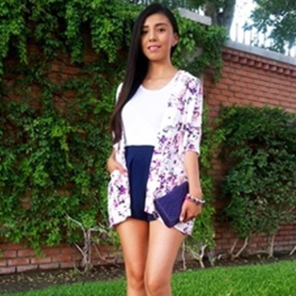 NWOT Short sleeve floral pocket kimono - Picture 6 of 6