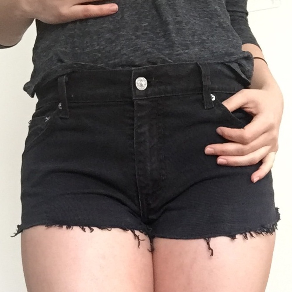 Black cut off Levi shorts