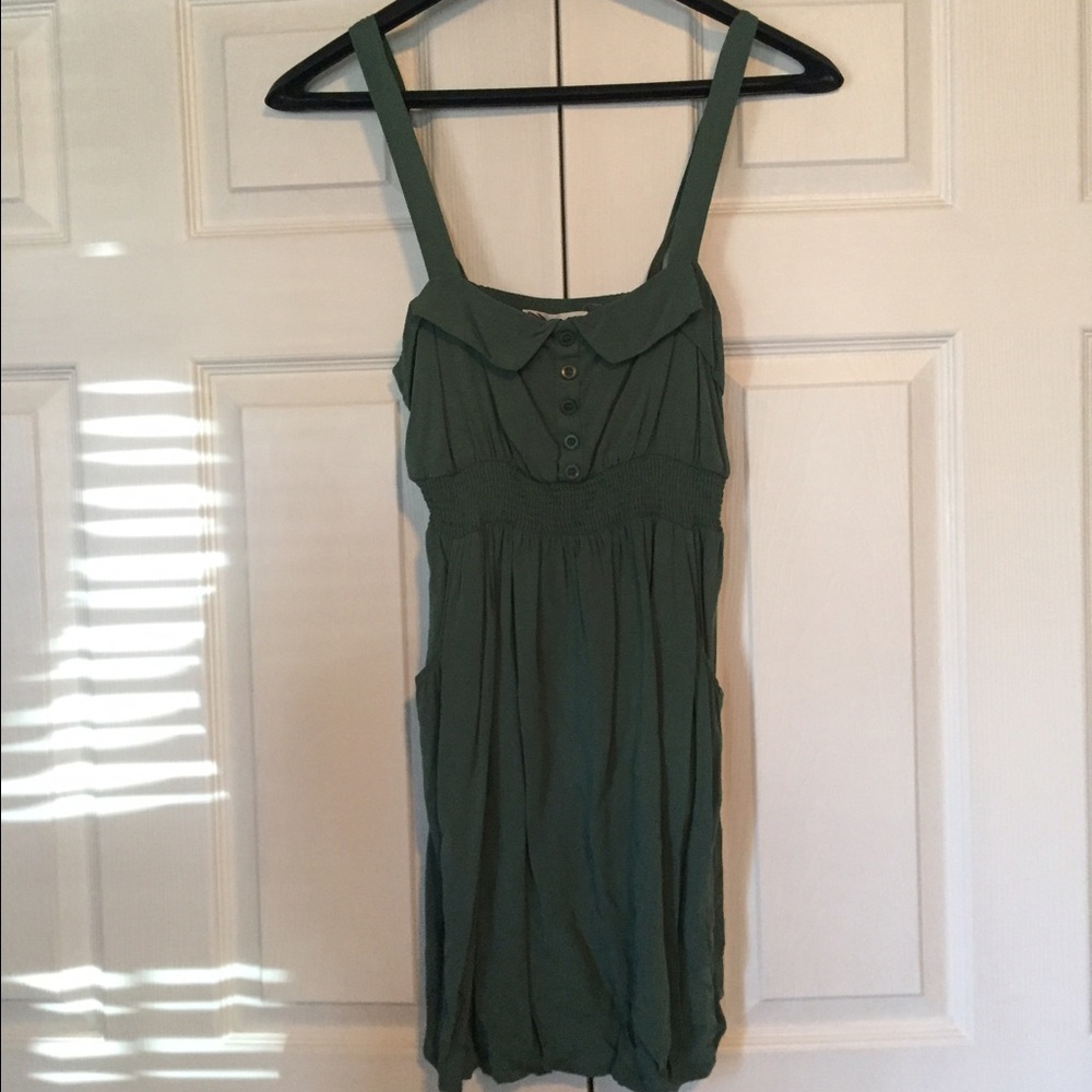 Army green dress with pockets!!