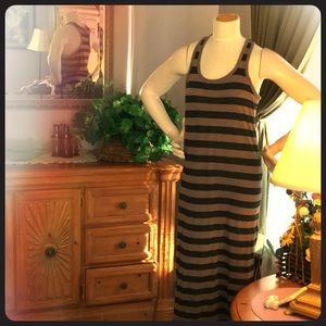 Gillian & OMalley distressed looking tank maxi M