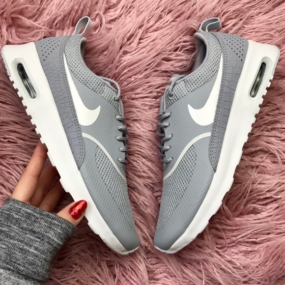 NWT Nike Thea - Picture 5 of 8