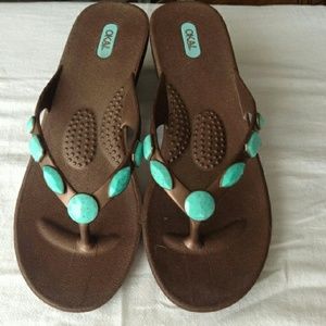 Wedge flipflop sandals
