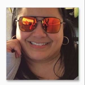 Meet your Posher, Sonia iris