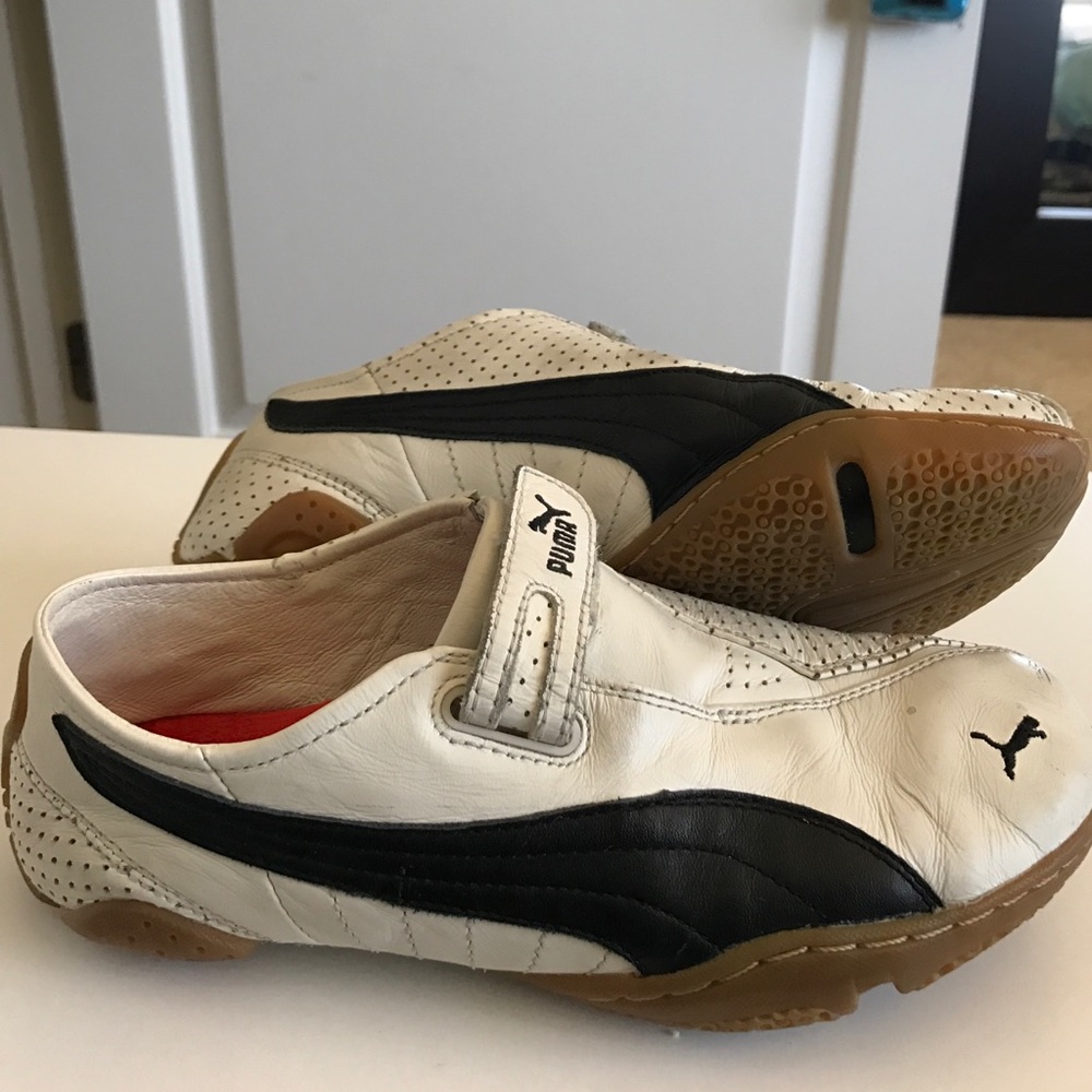 Puma leather Velcro flats