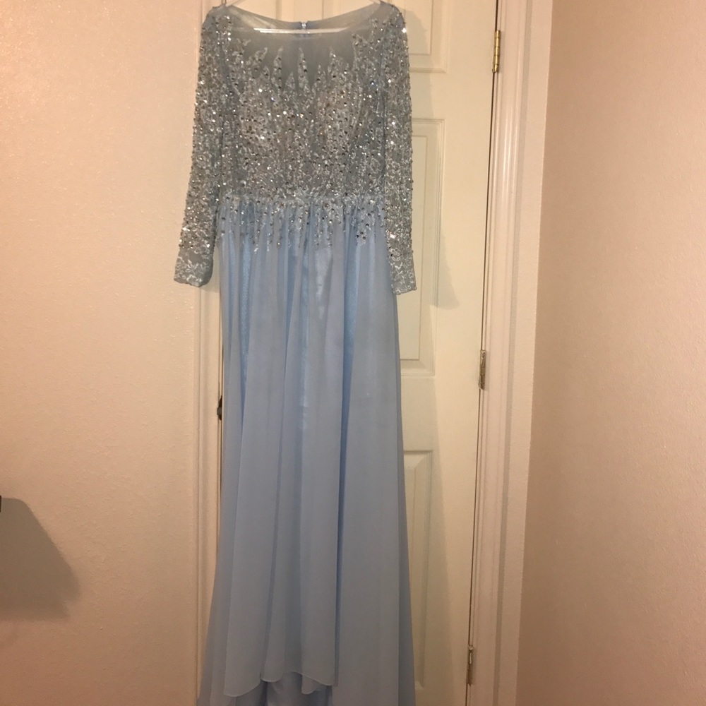 Chiffon bottom prom dress. Sky blue color
