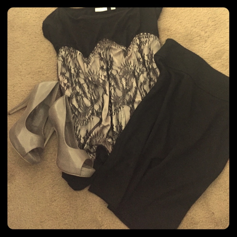 NYC short sleeve blouse - New like condition 💄
