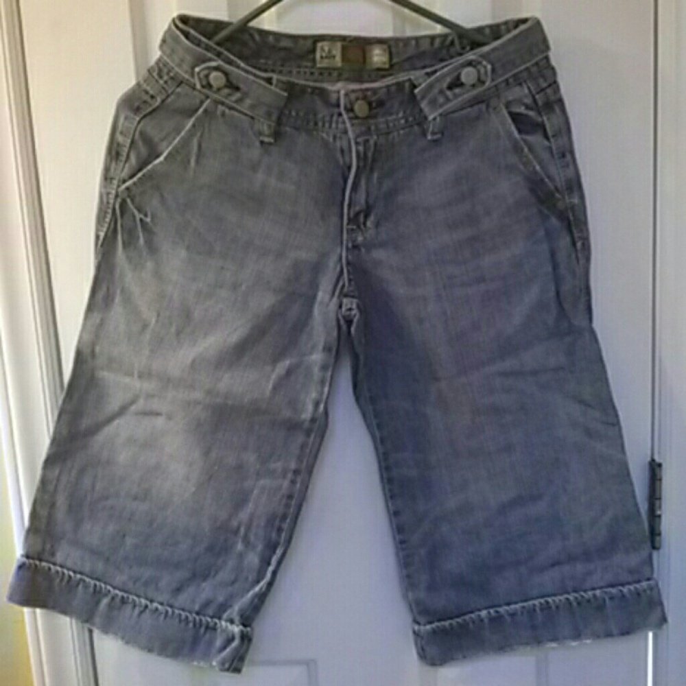 Old Navy blue jean shorts