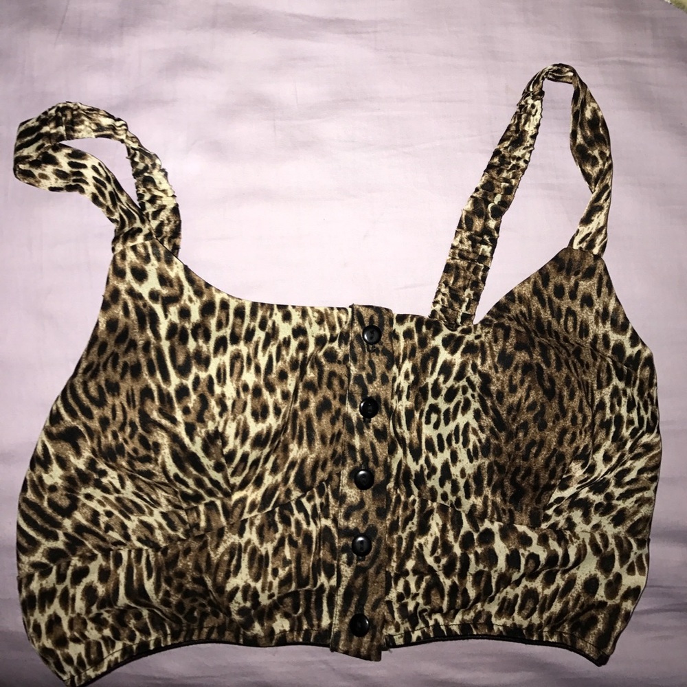 Leopard crop top