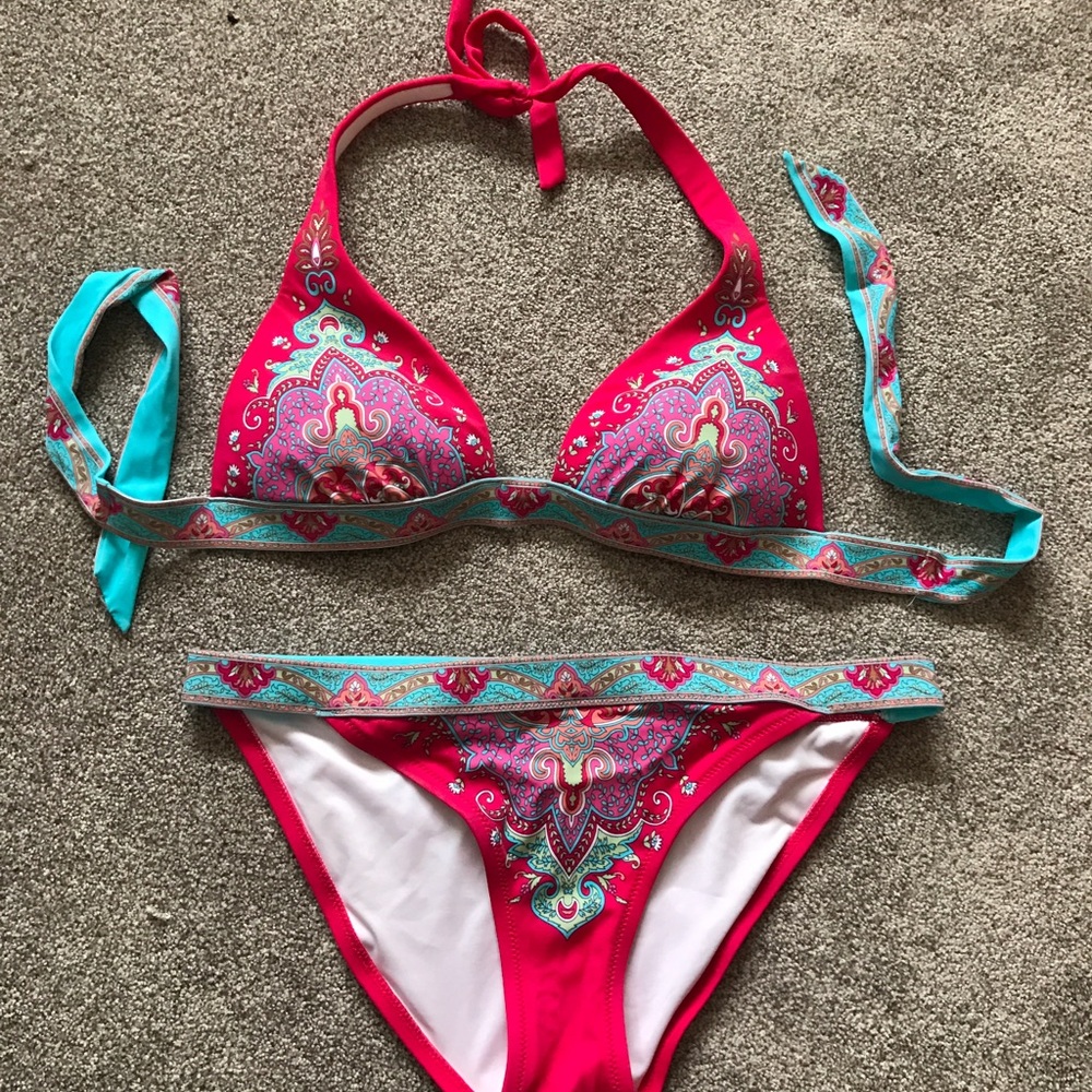 Never worn Victoria's Secret bikini