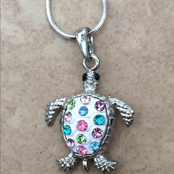 Silver Tone Crystal Sea Turtle Tortoise Pendant - Picture 1 of 1
