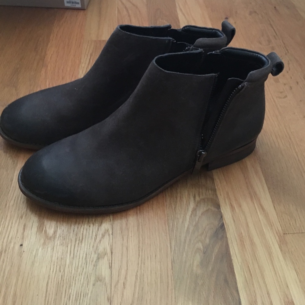 NEW - frank sarato brown leather ankle booties