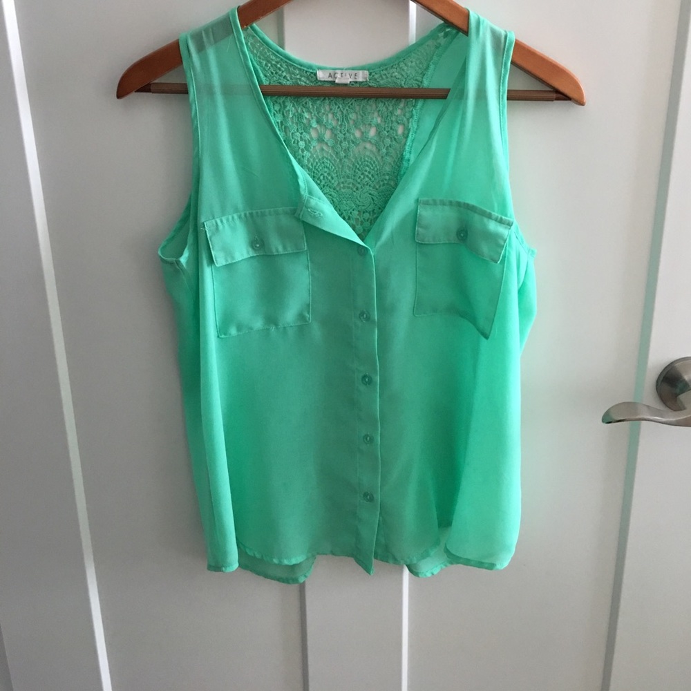 Light Tank with Lace Back