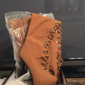 Women's Timberland style boots.