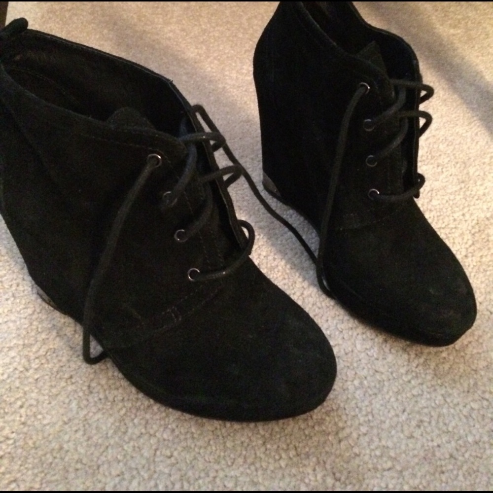 Vince Camuto Wedges