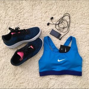 ~LAST CHANCE~ Nike Blue Sports Bra