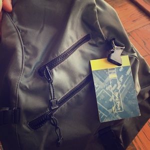 ⚡️️Brand New Get Away Bag⚡️️still with tags.