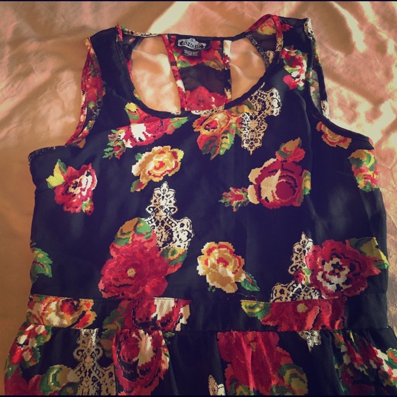 Floral dress - Picture 2 of 4