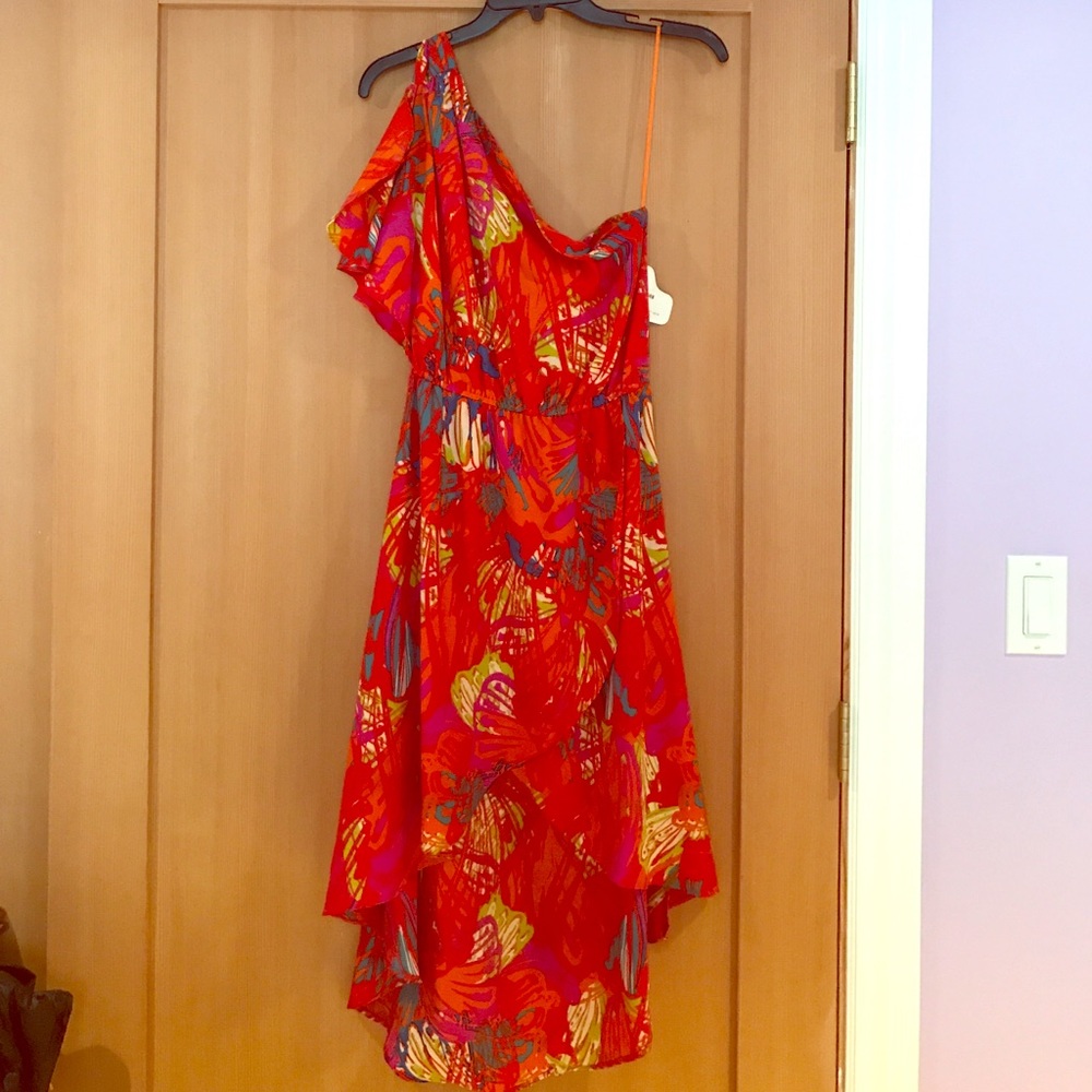 One shoulder dress