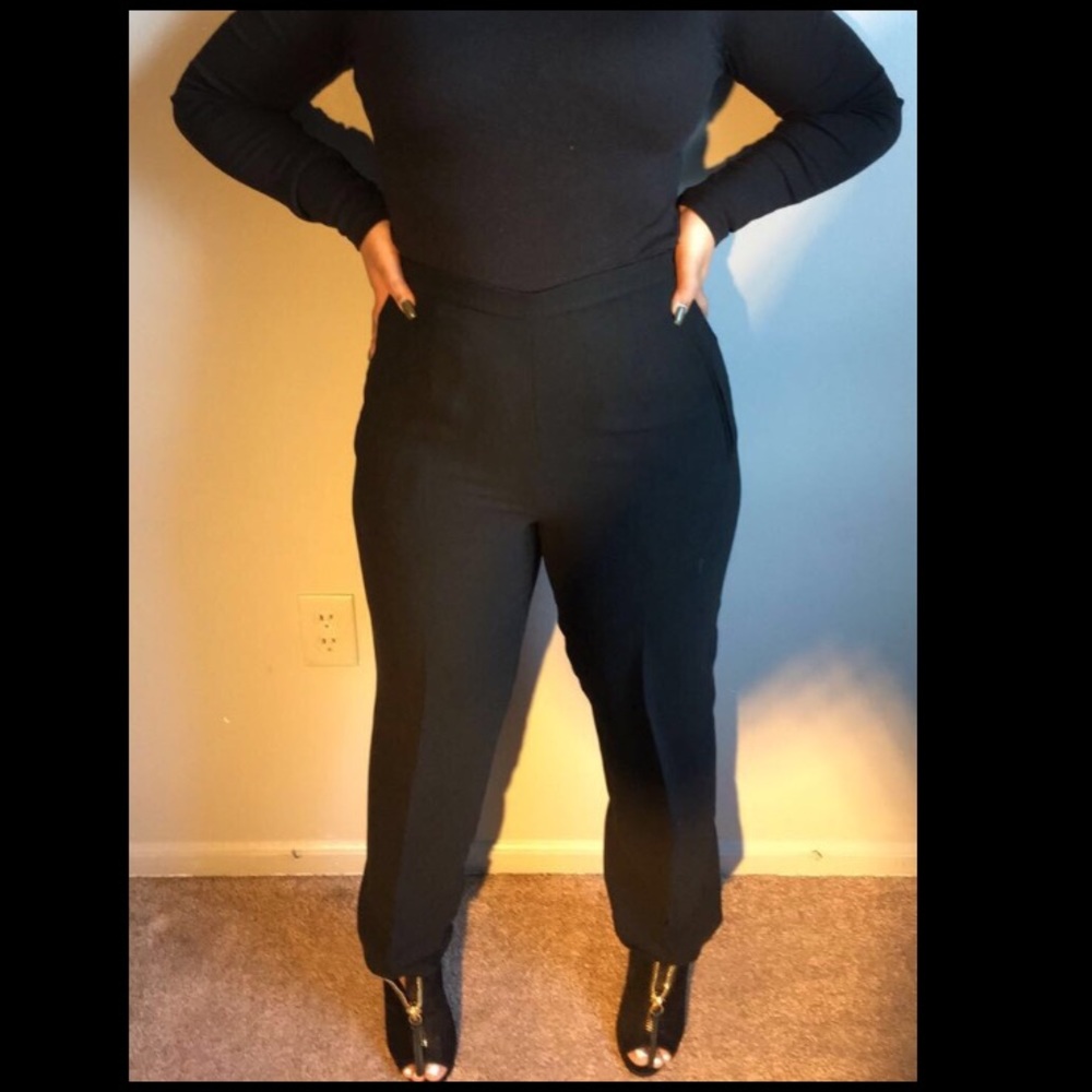 Black high waisted causal straight eur10