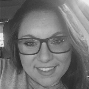 Meet your Posher, Karlee