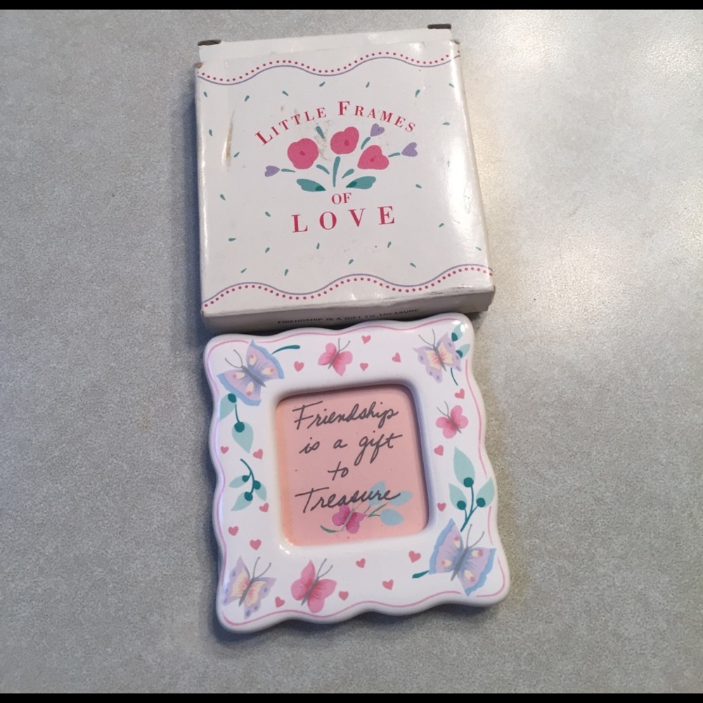 Small butterfly friendship frame