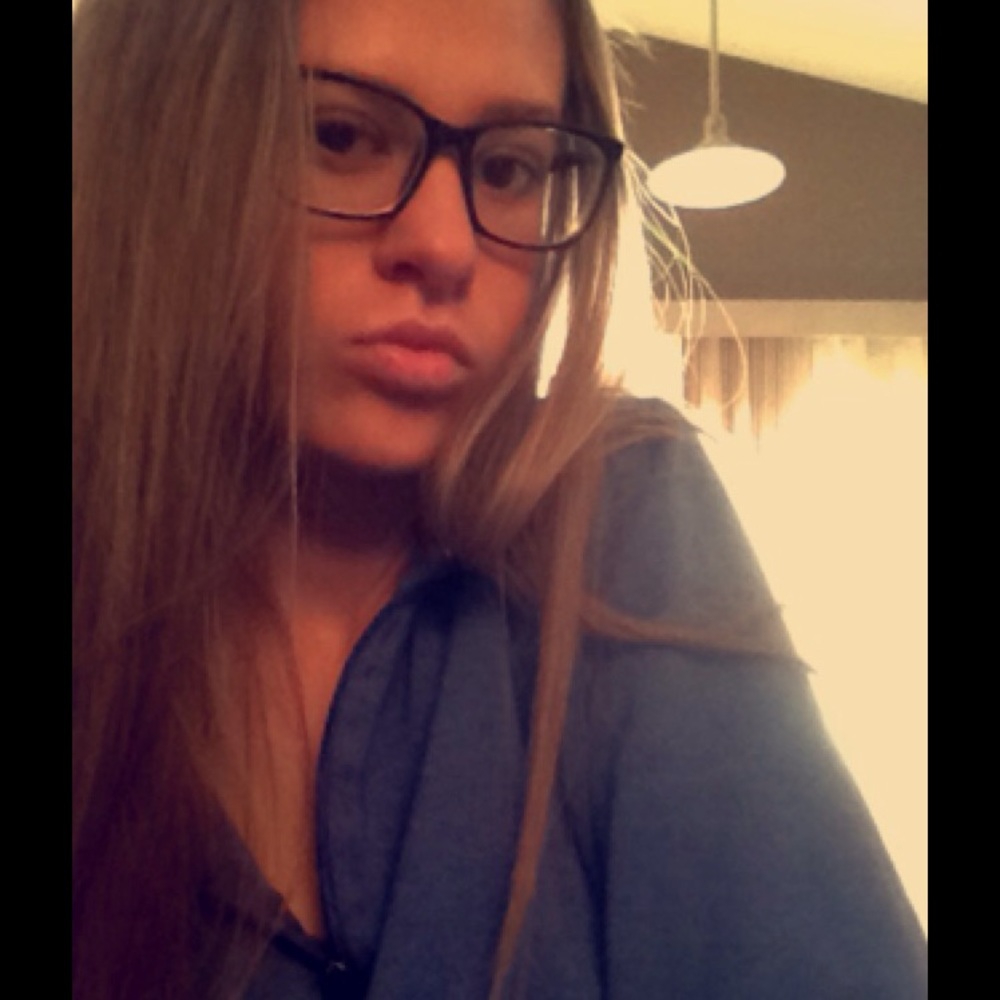 Meet your Posher, Andrea