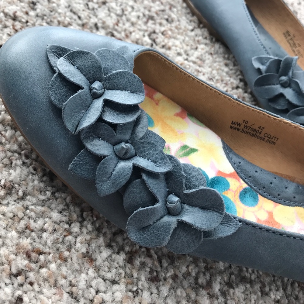 Born flats, like new 🌸 size 10