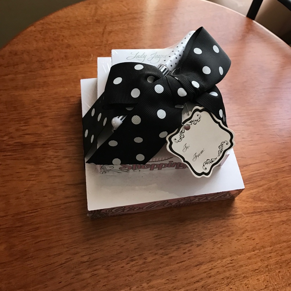 NWT Note pads with pen.