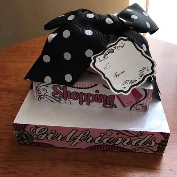 NWT Note pads with pen. - Picture 2 of 4