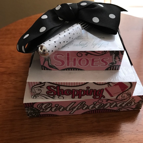 NWT Note pads with pen. - Picture 3 of 4