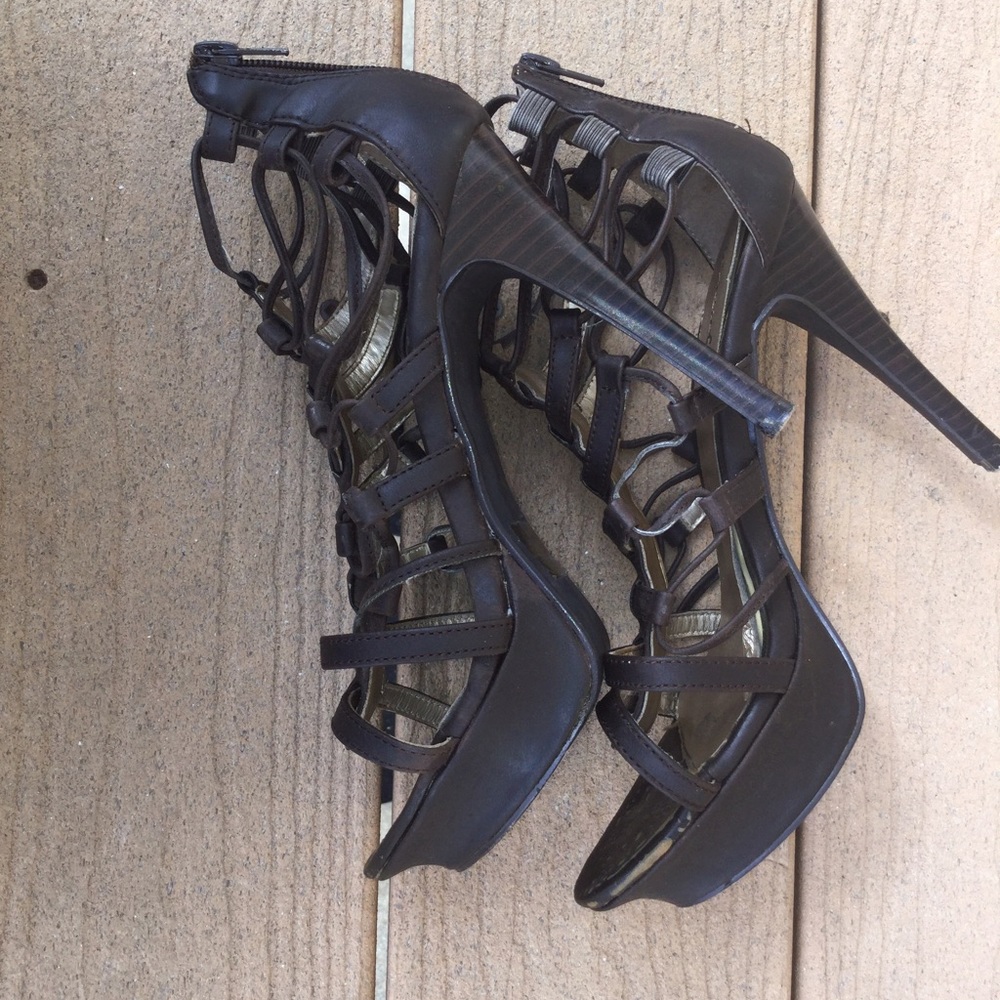 SOLD! QUPID HEELS🔥