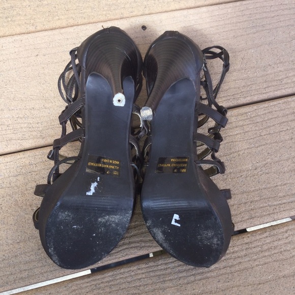 SOLD! QUPID HEELS🔥 - Picture 4 of 4