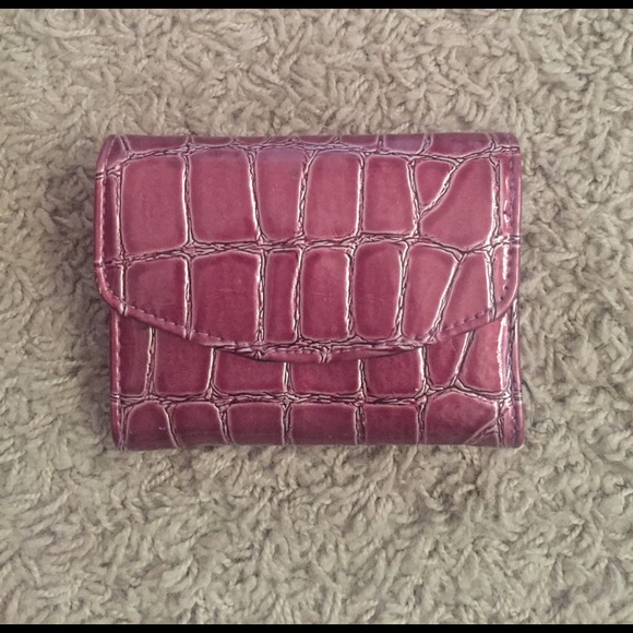 Fake alligator skin wallet - Picture 1 of 3