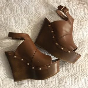 Chunky Brown Wedges