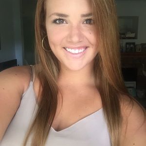 Meet your Posher, Carlee