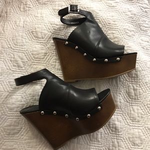 Chunk Black Wedges