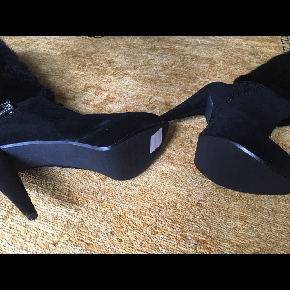 New, Never Worn Stuart Weitzman Rabbit Fur Boots - image 3