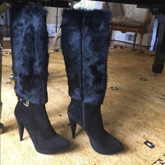 New, never worn Stuart Weitzman rabbit fur boots - Picture 4 of 4