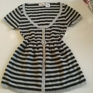 Loca Loca Small button down short sleeve sweater