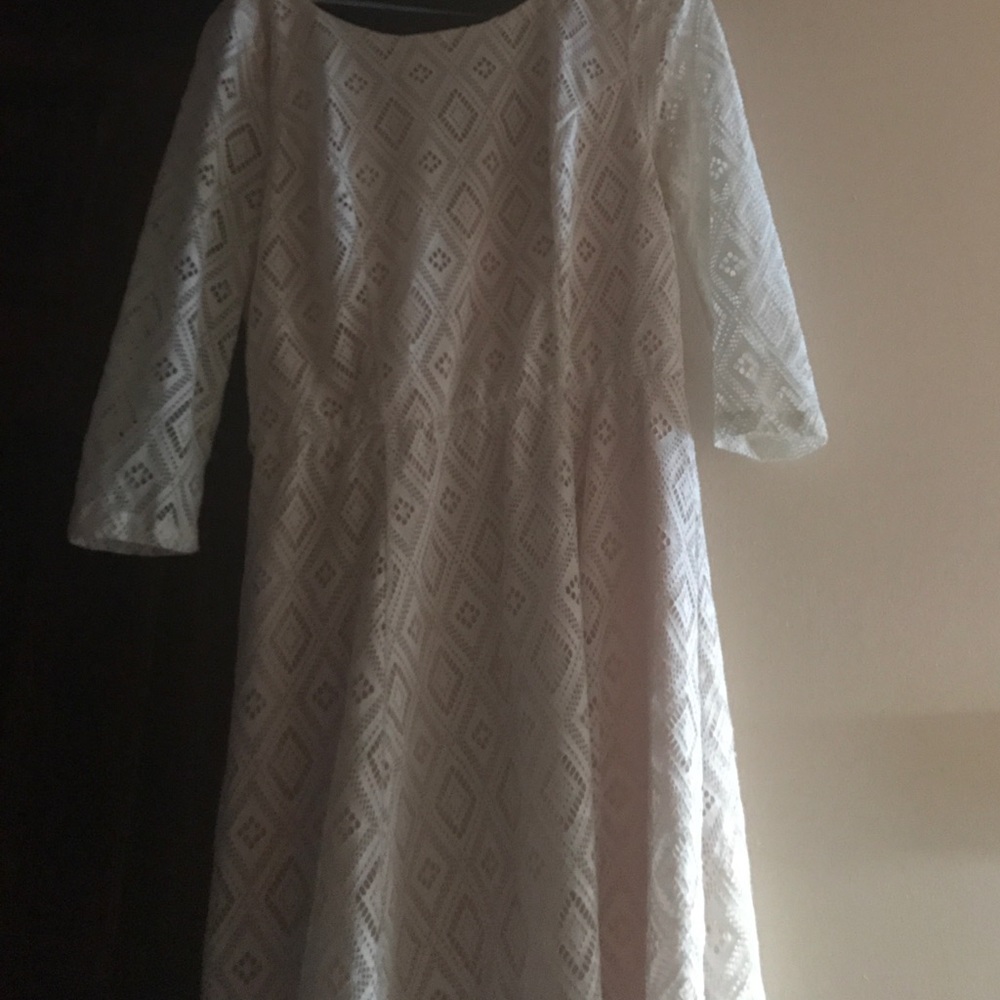 Lace midi dress