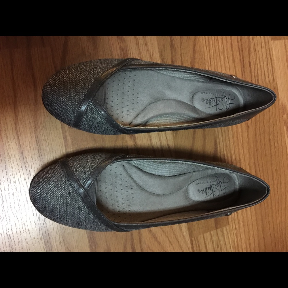 Lifestride flats