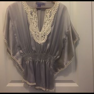 Beautiful vivienme tam blouse flowing and perfect!