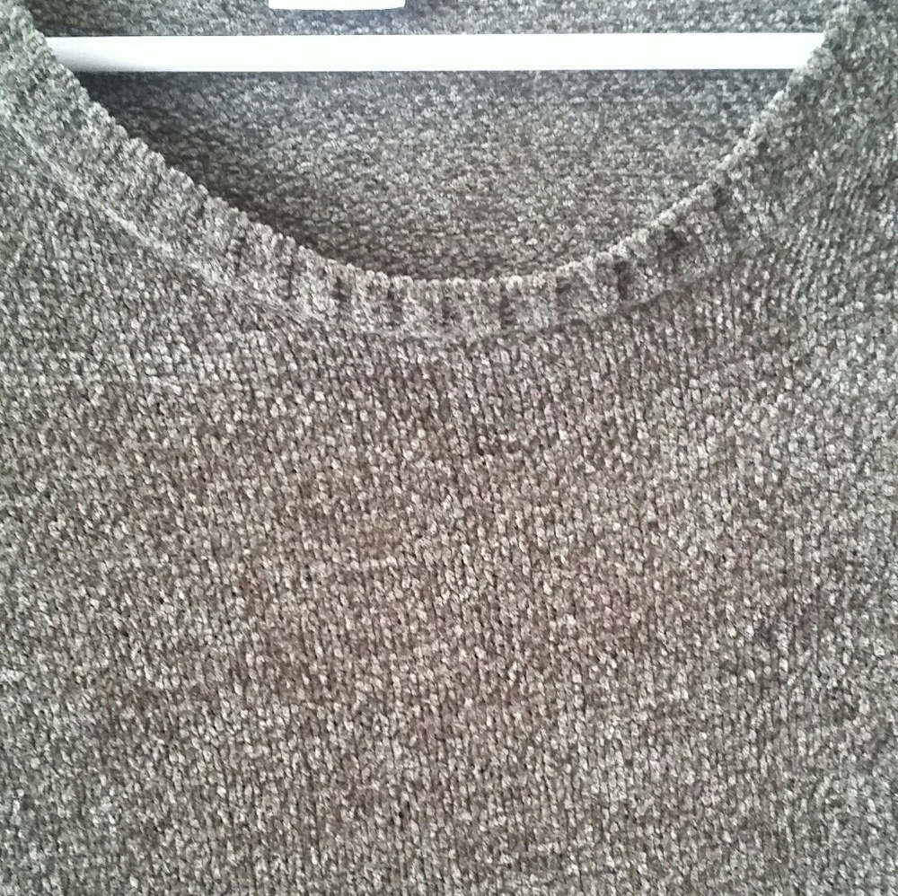 Sweater - Picture 3 of 5