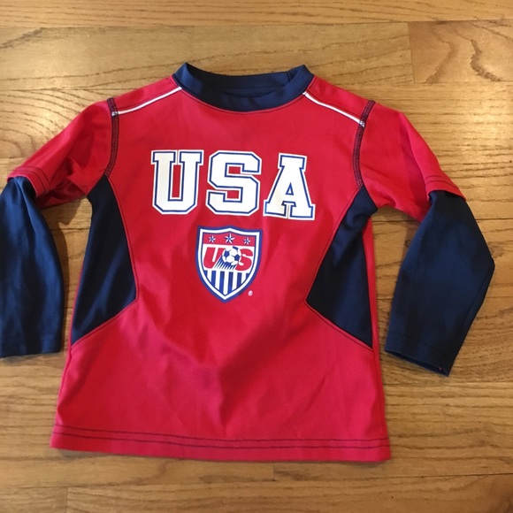 USA soccer jersey - boys size 4 - Picture 1 of 3