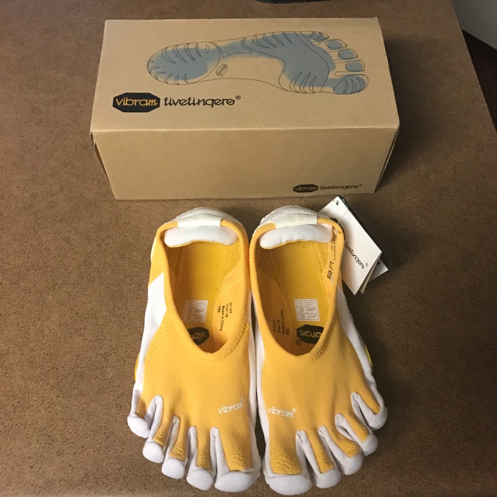 Brand New Vibram Fivefingers Size 6.5-7