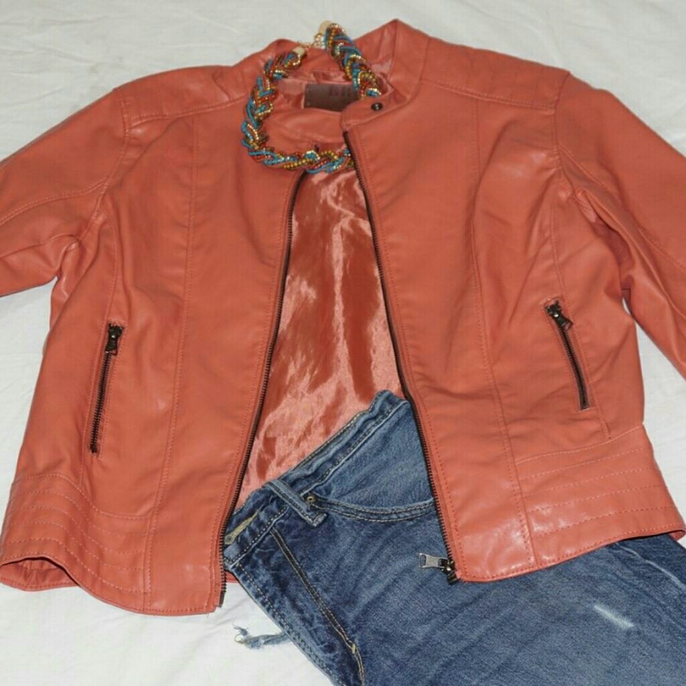 Bundle Faux leather orange  with necklace
