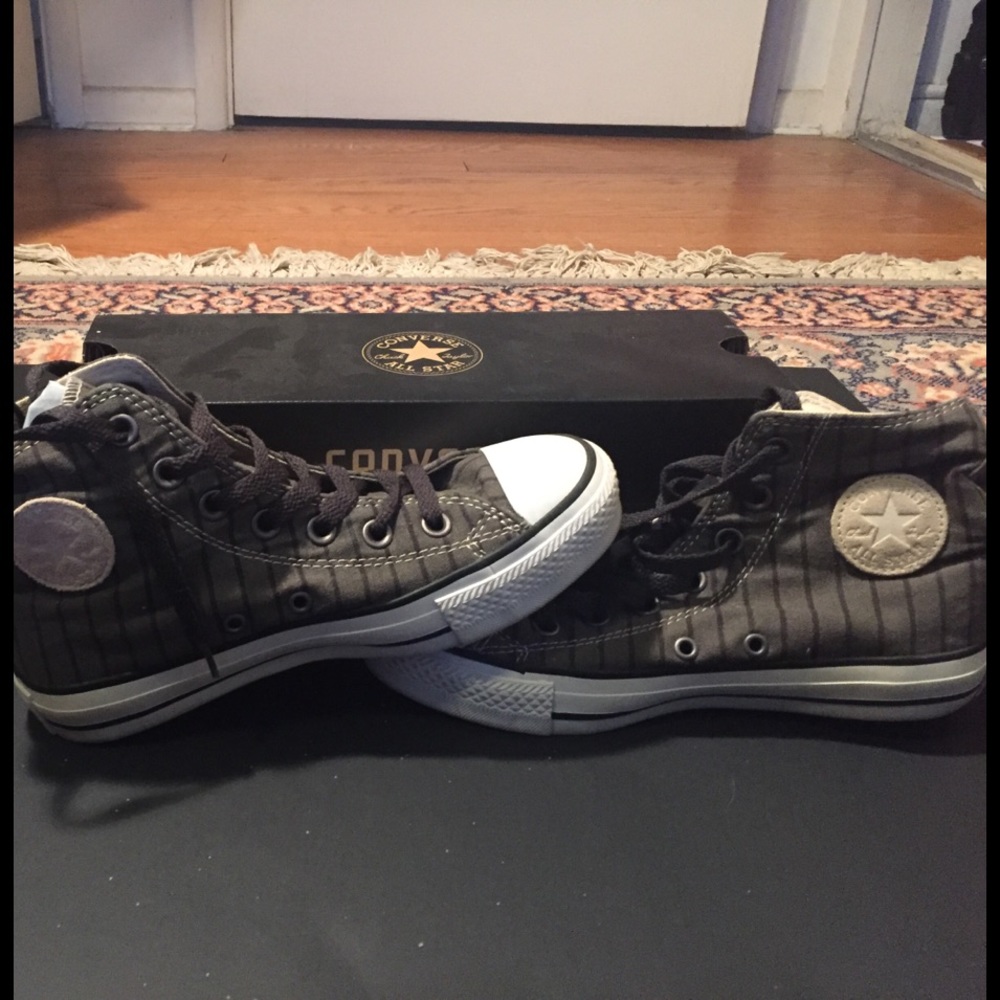 Converse sz5 Chuck Taylor Grey Striped Sneakers