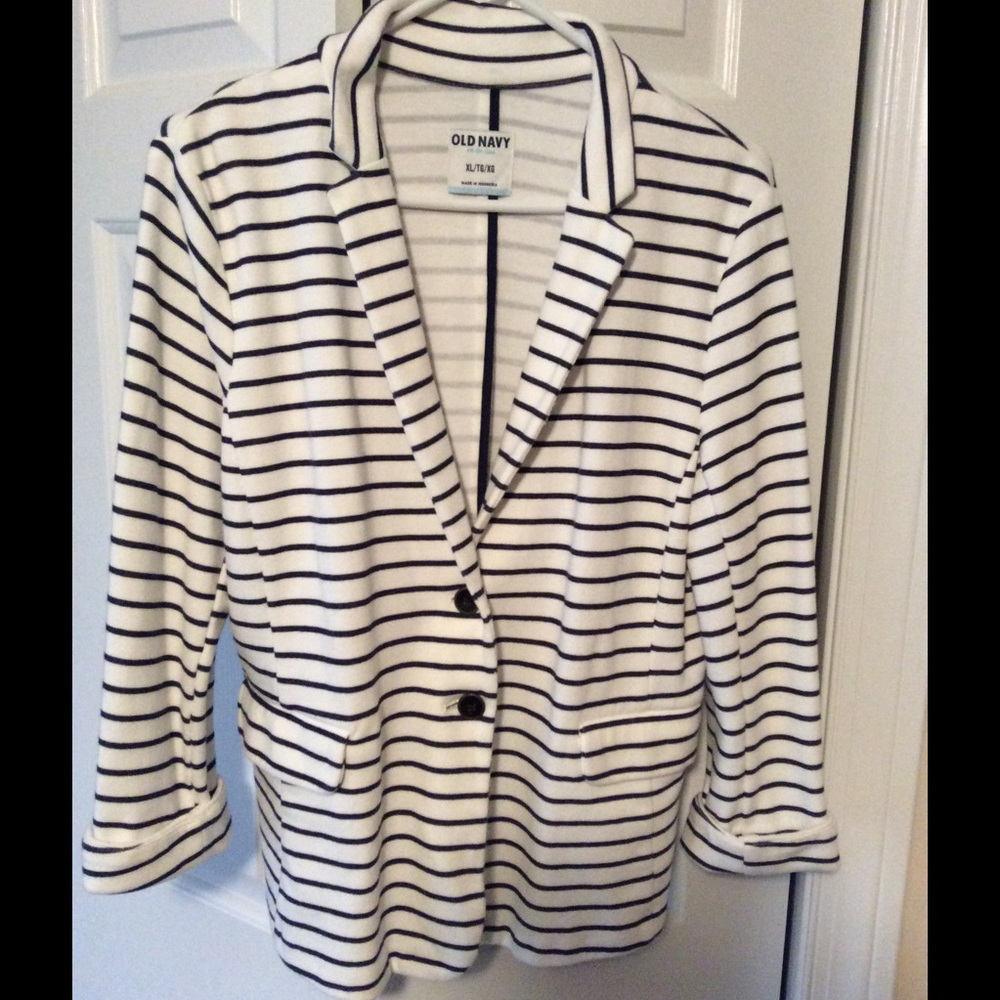 Cute Navy & White blazer