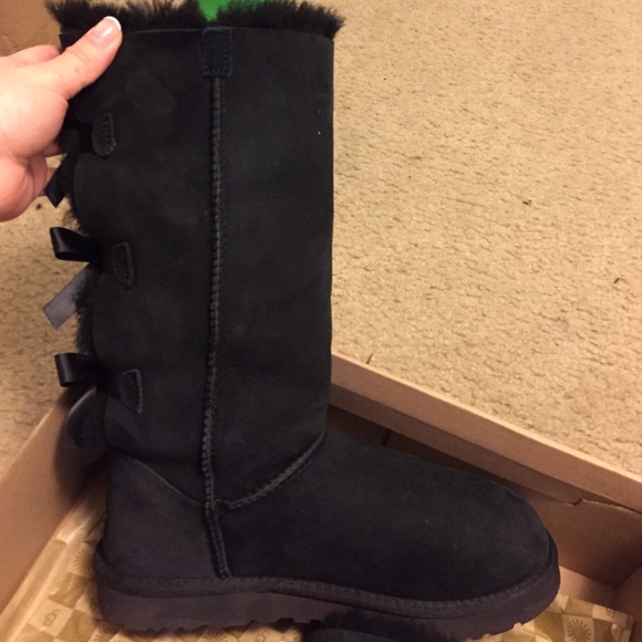 all black bailey bow uggs all black bailey bow uggs